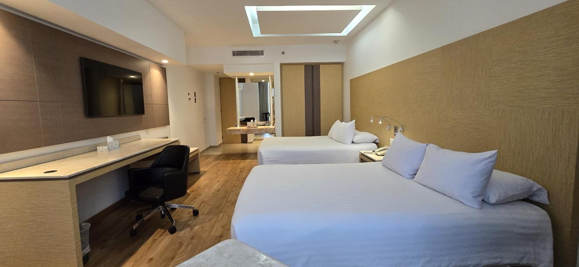 Ramada By Wyndham Mexico City Santa Fe Exteriér fotografie